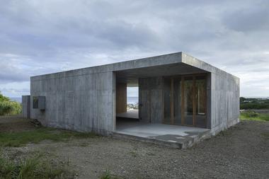 Gallery of House In Fusato / Studio Cochi Architects  - 25