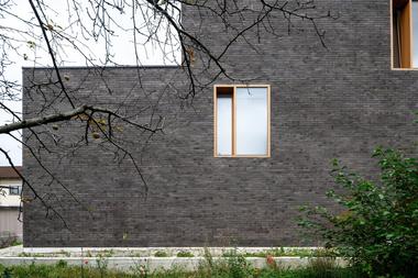 Gallery of The Double Brick House / ARHITEKTURA / OFFICE FOR URBANISM AND ARCHITECTURE  - 13