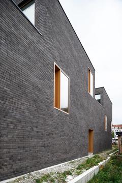 Gallery of The Double Brick House / ARHITEKTURA / OFFICE FOR URBANISM AND ARCHITECTURE  - 7