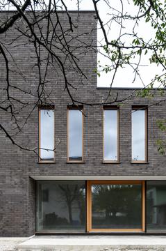 Gallery of The Double Brick House / ARHITEKTURA / OFFICE FOR URBANISM AND ARCHITECTURE  - 8