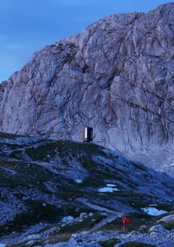 Gallery of Bivouac Under Grintovec Shelter  / Miha Kajzelj architect  - 8