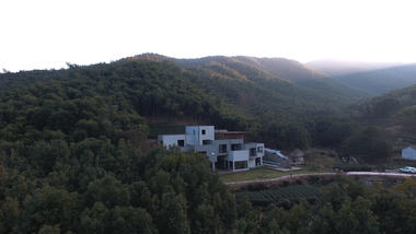 Gallery of Yisuo Design Boutique Hostel Mount Mogan / Atelier LAI  - 7