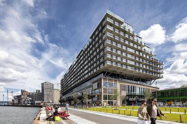 Renovação do Armazém Fenix I / Mei architects and planners