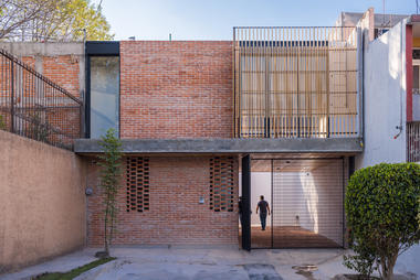 Red House / TARA | Taller de Arquitectura