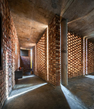 Gallery of Shikor Country House / Spatial Architects  - 7