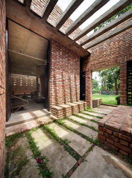 Gallery of Shikor Country House / Spatial Architects  - 12