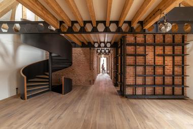 Galeria de Viver em um espaço único: a arquitetura dos lofts em 25 exemplos  - 20