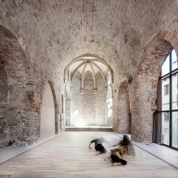 Espai Santa Eulàlia / Carles Enrich Studio