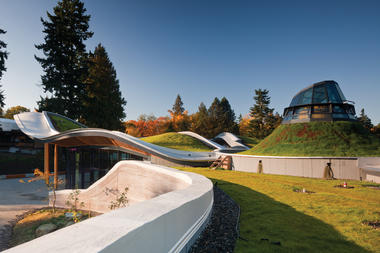 Gallery of VanDusen Botanical Garden Visitor Centre / Perkins&Will  - 1