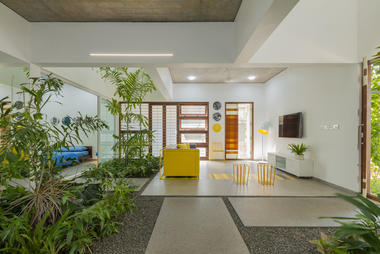 印度沐光之家 / LIJO RENY architects
