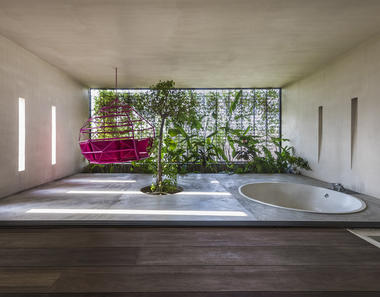 Jardines y reconexión con la naturaleza: 11 proyectos que difuminan los límites entre el interior y el exterior