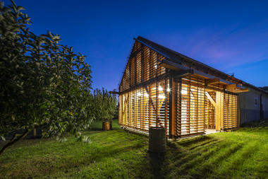 Gallery of Farmhouse Extension / Hut Architektury Martin Rajnis  - 20