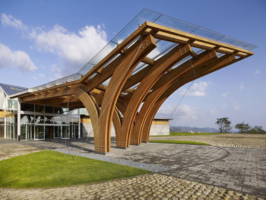 Kumkang Ananti Golf & Spa Resort / Ken Min Architects