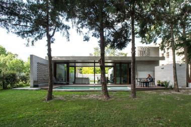 Gallery of House JS / Gianserra + Lima arquitectos  - 1