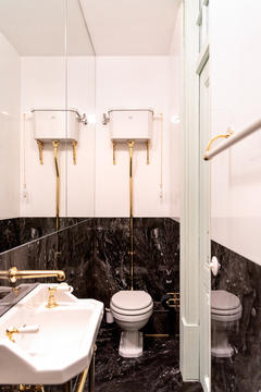 Gallery of CR apartment / ESQVTA  - 19