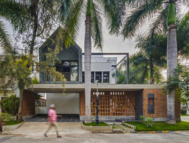 Gallery of Cuckoo’s Nest / BetweenSpaces  - 1