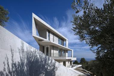 Galería de Casa privada en Kratigos / b-group  - 1