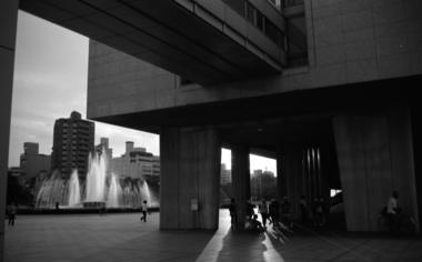 Clássicos da Arquitetura: Centro da Paz de Hiroshima e Parque Memorial / Kenzo Tange