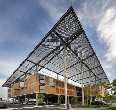 跑道上的办公楼 Aemulus / Design Unit Architects Sdn Bhd