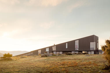 Casa Wanaka Wedge / Actual Architecture