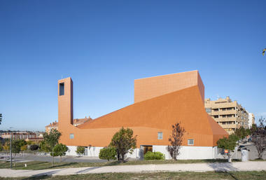 Complexo Paroquial San Manuel González / Ramón Fernández-Alonso