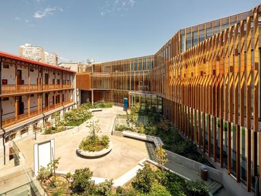 Centro Comunitario de Salud Matta Sur / Luis Vidal + Arquitectos