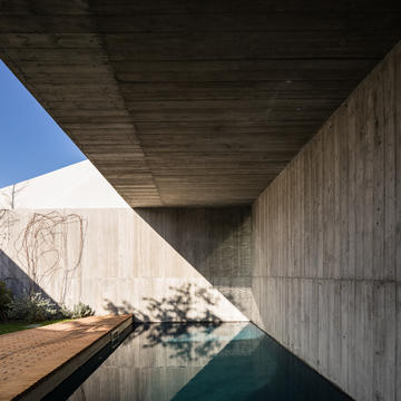 Galería de Casa en Costa do Castelo / Ricardo Bak Gordon  - 14