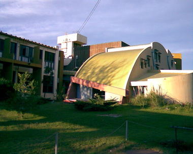 Galería de 10 proyectos de Clorindo Testa que todo arquitecto argentino debe conocer  - 9