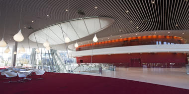 Galeria de Centro de Congressos Ice Kraków  / IEA + Arata Isozaki & Associates  - 24