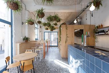 Gallery of La Cresta Surf Bar / Arjub Studio  - 1