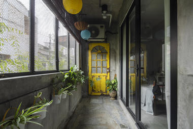 Gallery of Concrete Jungle House / N O T Architecture  - 15
