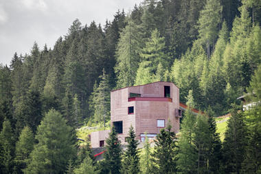 St. Leonhard羱羊博物馆 / Atelier Köberl