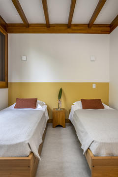 Gallery of Porta Amarela House / Flávia Menezes Arquitetura e Interiores  - 26