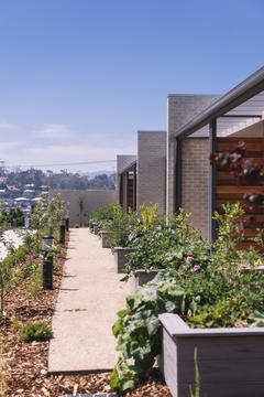 Galería de Centro educativo para jóvenes en riesgo social  / HBV Architects + Carroll & Cockburn Architects  - 4