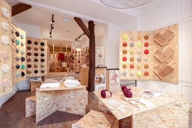 Gallery of We Are Knitters Store / Mazumdar Bravo  - 6