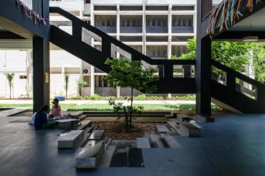 Galeria de O edifício como professor: 13 faculdades e escolas de Arquitetura e Urbanismo  - 11