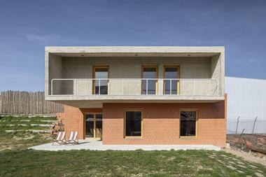 Casa en Huerta de Rey / Mecanismo
