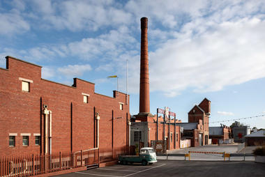 Little Creatures Brewery / Robert Simeoni Architects