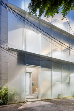 Gallery of thisisneverthat Office Building / FHHH FRIENDS  - 15