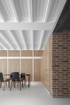 Gallery of Cusanus Academy Renovation / MoDusArchitects  - 37