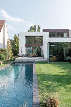 Gallery of Single Family House with Poolhouse / Studio Ambacht + Oostkaai  - 2