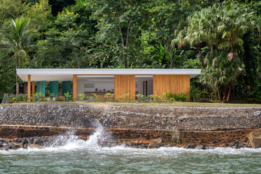 Anexo Costa Esmeralda  / Siqueira + Azul Arquitetura