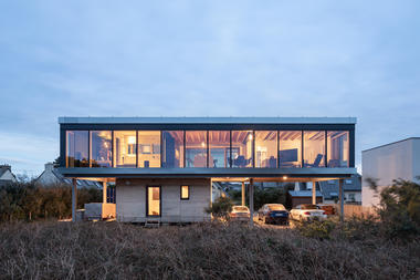Galeria de Casa Stilt / B.HOUSSAIS Architecture  - 8