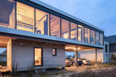 Galeria de Casa Stilt / B.HOUSSAIS Architecture  - 11