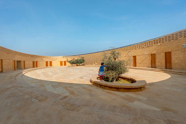 Gallery of The Rajkumari Ratnavati Girl’s School / Diana Kellogg Architects  - 2