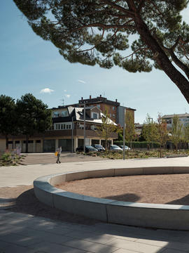 Galería de Remodelación de la Plaza de los Belgas / Contxto Arquitectura  - 12