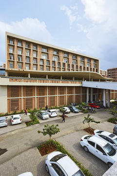 Gallery of Symbiosis University Hospital and Research Centre / IMK Architects  - 5