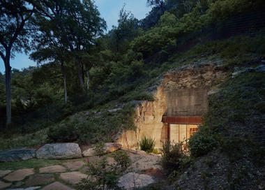 Adega de vinho Hill Country / Clayton Korte