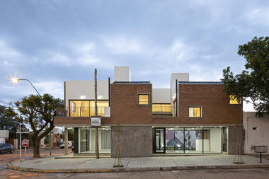 Complejo de viviendas San José / Lautaro Del Federico + Tadeo Shiira Albano