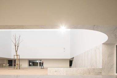 Biblioteca e Arquivo Municipal de Grândola / Matos Gameiro Arquitectos  + Pedro Domingos Arquitectos